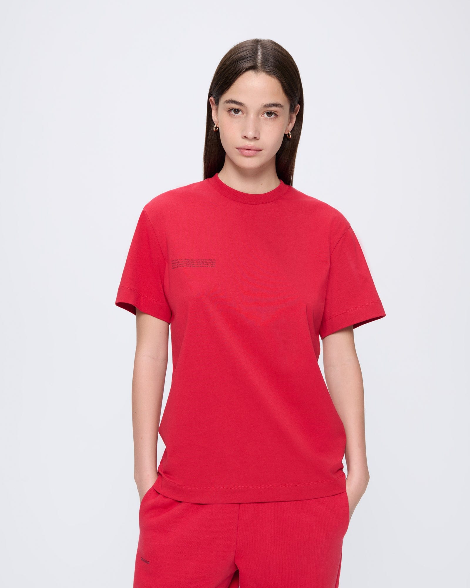 Womens 365 Midweight T-shirt—Goji red