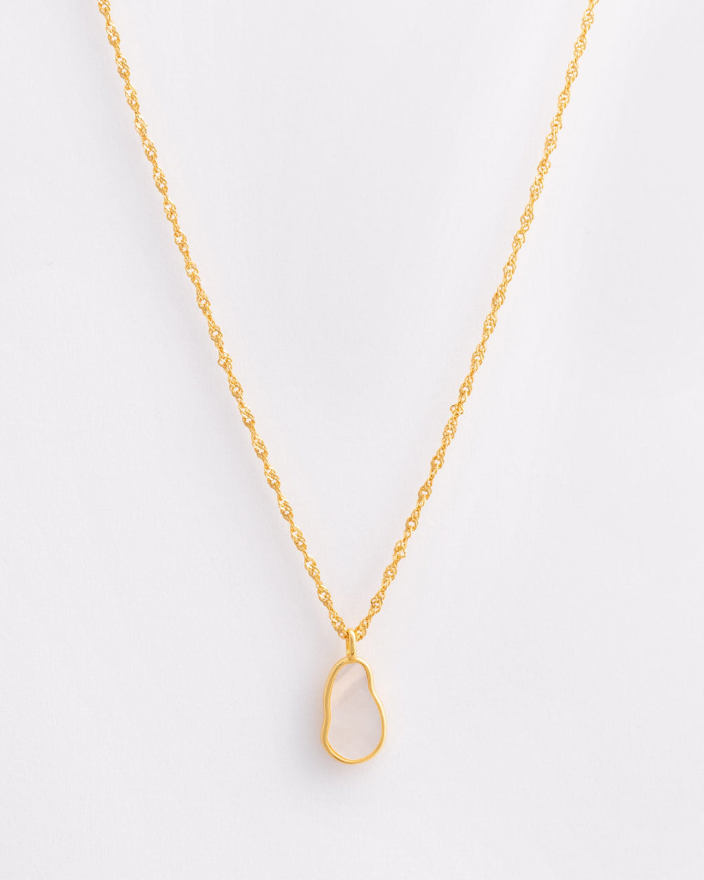 The Mother of Pearl Oval Necklace