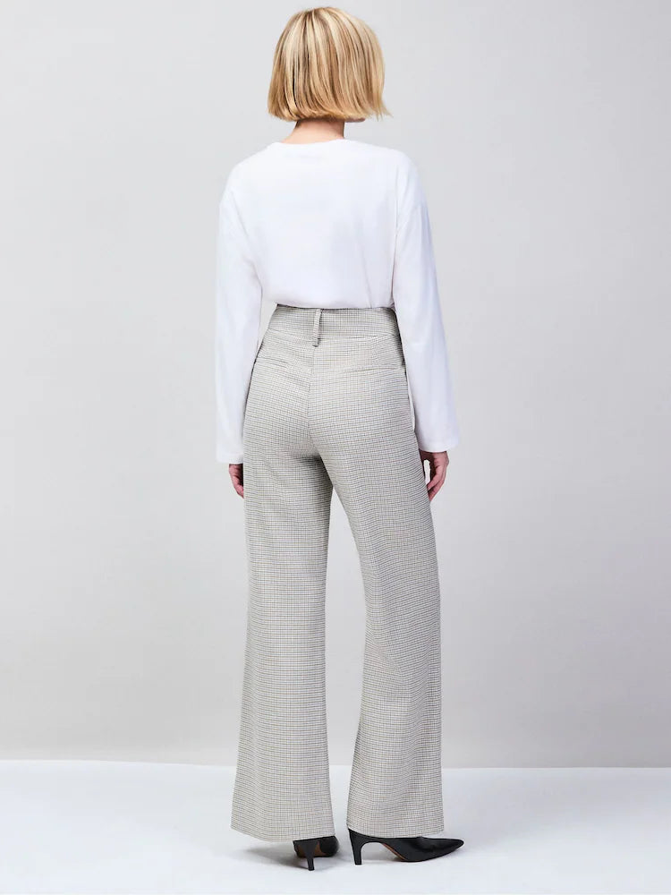 Ro&Zo Natural Petite Petite Houndstooth Kick Flare Trousers